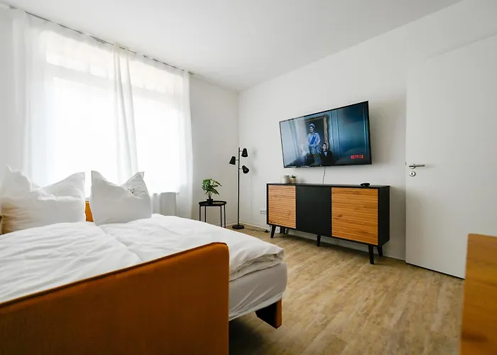 Ferienwohnungen Am Theater - Modern, Zentral Und Ruhig Mit Kueche, Waschtrockner, Netflix, Wlan Und Parkplatz- 2 Zimmer, 52 Qm