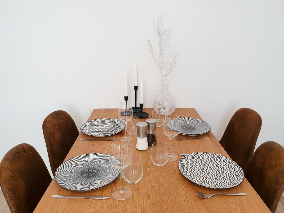 Am Theater: Modern With Kitchen And Netflix Cottbus