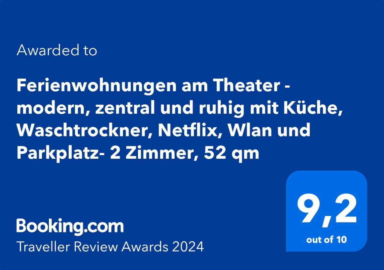 Am Theater: Modern With Kitchen And Netflix
